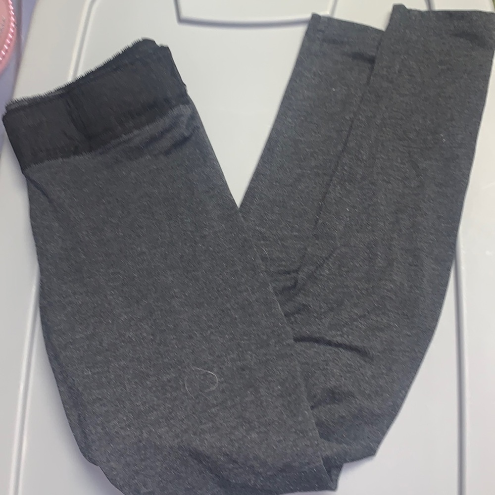 - Charcoal grey leggings from Pink